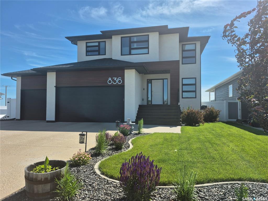 836 McTaggart Drive  Weyburn SK S4H 3M6 photo