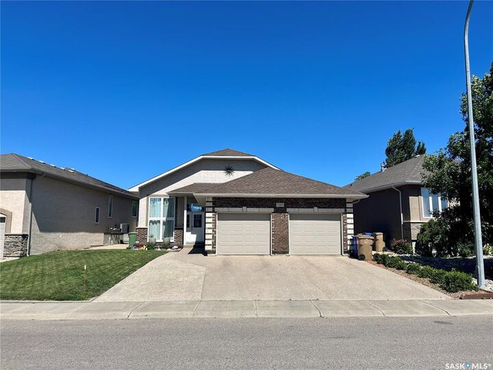 Property Photo:  7091 Maple Ridge Drive  SK S4X 0B2 
