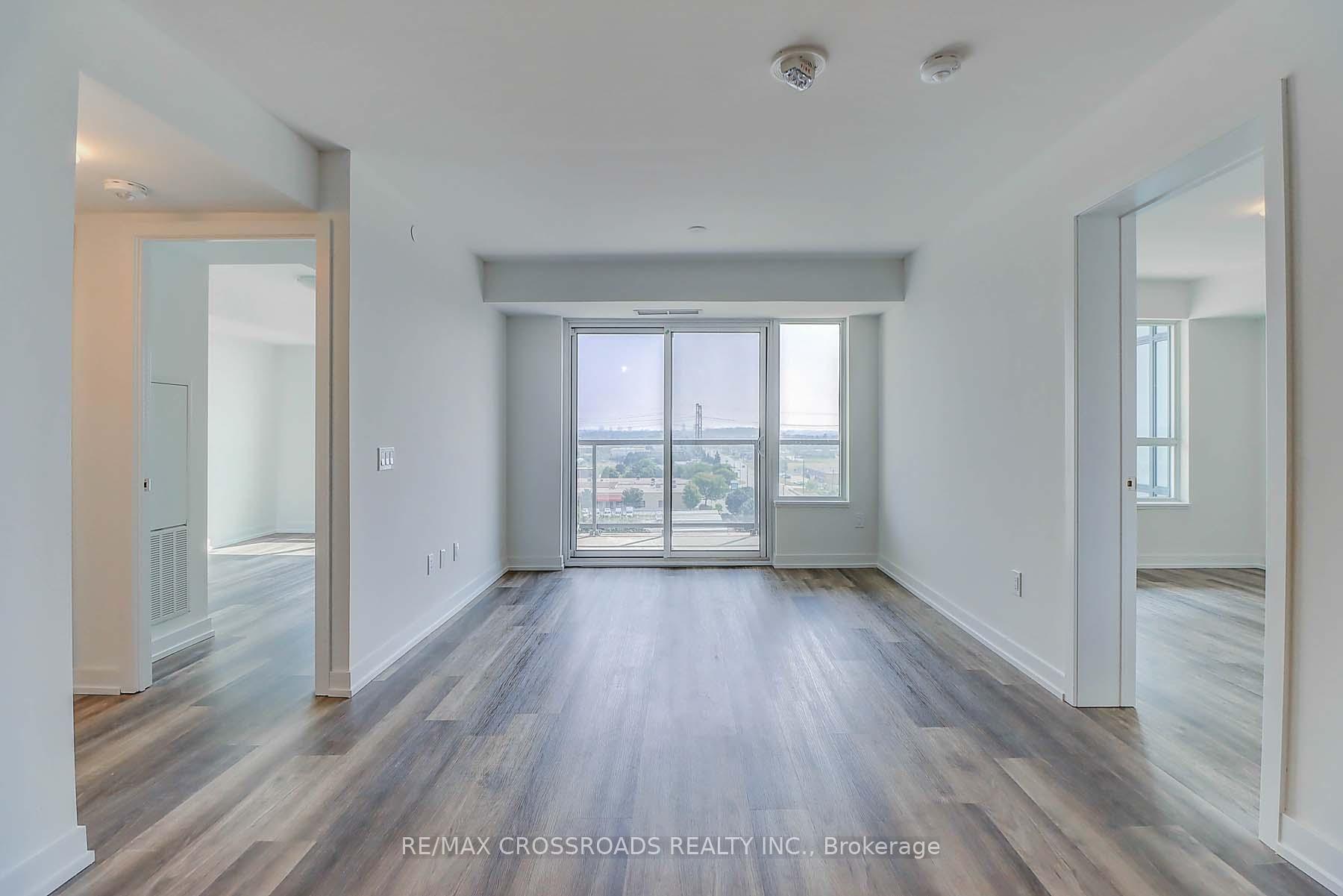 Photo de la propriété:  1480 Bayly Street 1111  ON L1W 3T8 