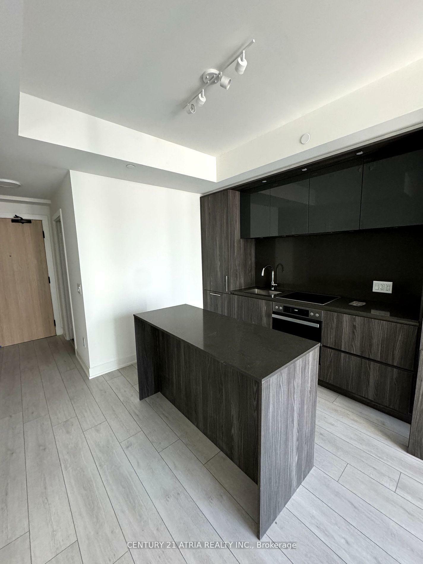 Property Photo: 15 Mercer Street 2305 ON M5V 0T8