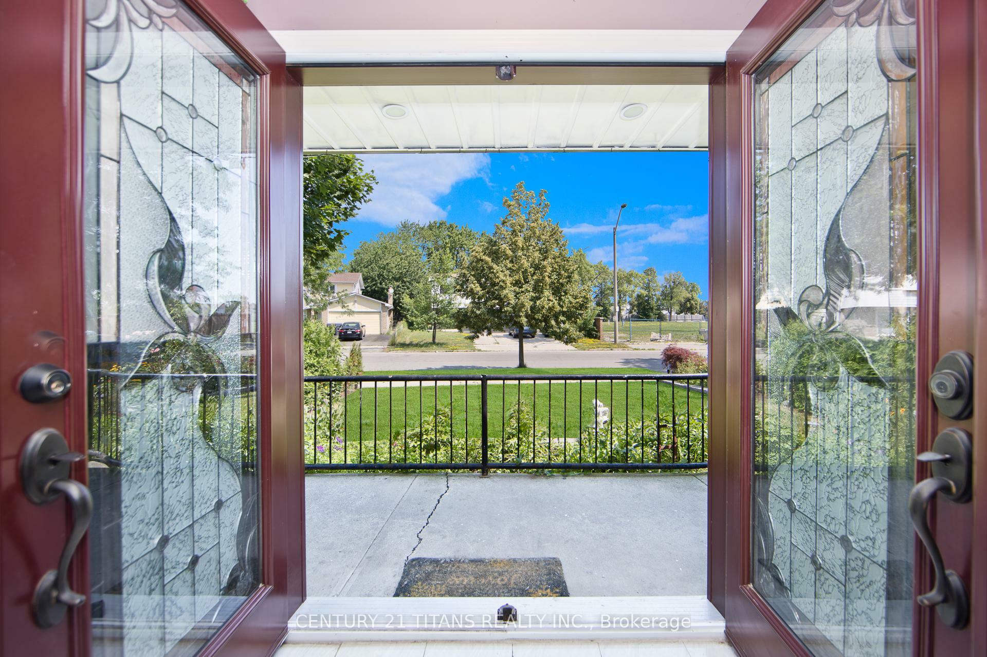 Photo de la propriété: 7606 Netherwood Road ON L4T 2P1