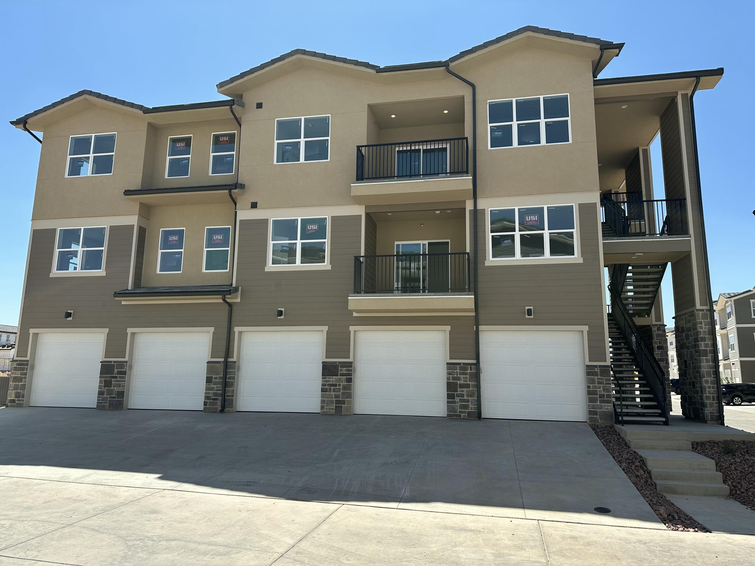 Property Photo:  6051 Silver Birch Ln 6-101  UT 84790 