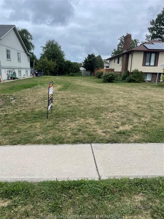 Property Photo:  V/L Jefferson (Between 1280-1290)  ON N8S 2R4 