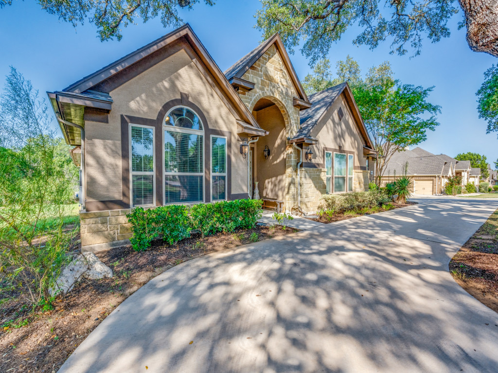 Property Photo: 5604 Copper Creek Street TX 78132