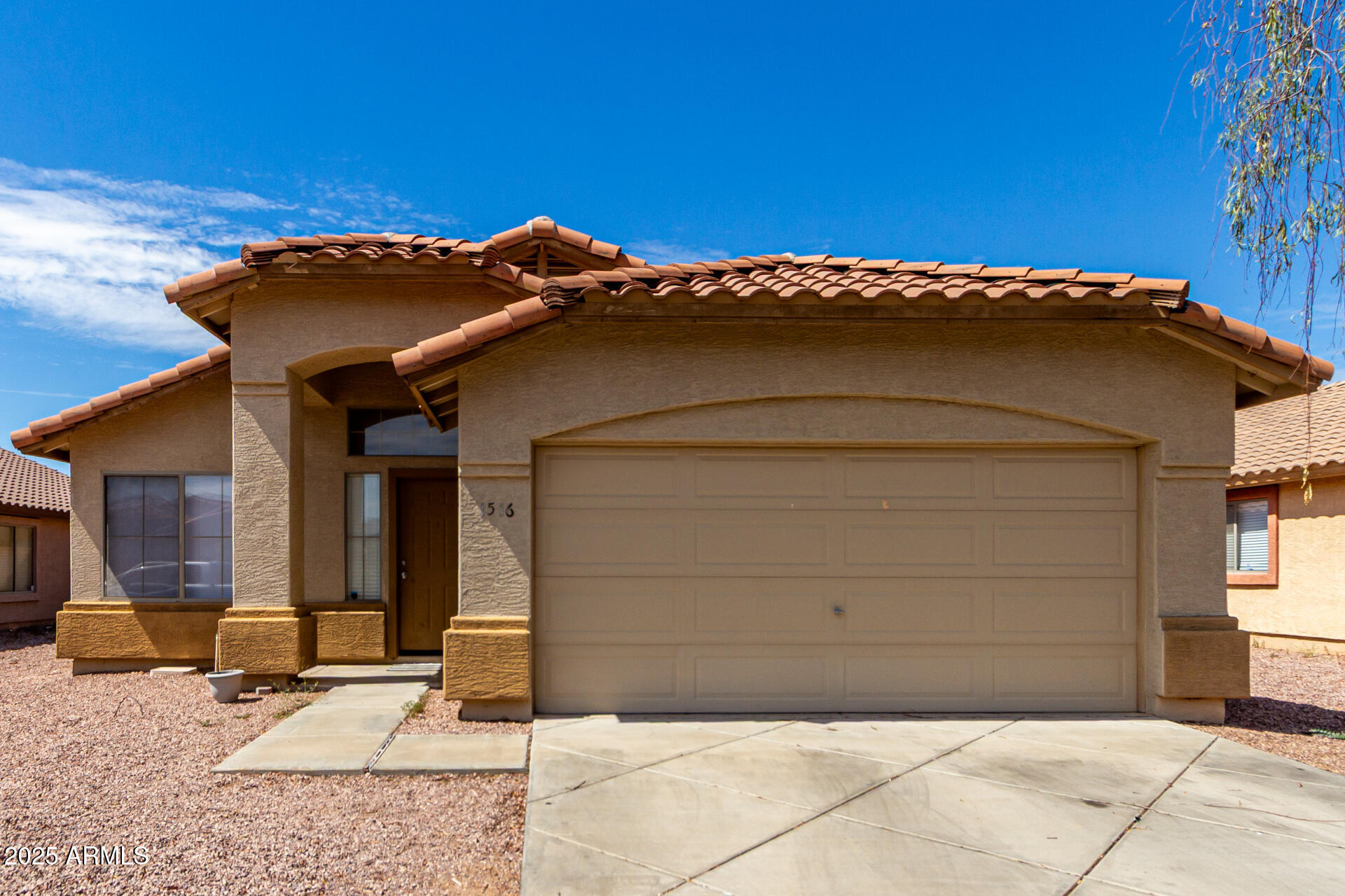 Property Photo: 1516 E La Salle Street AZ 85040