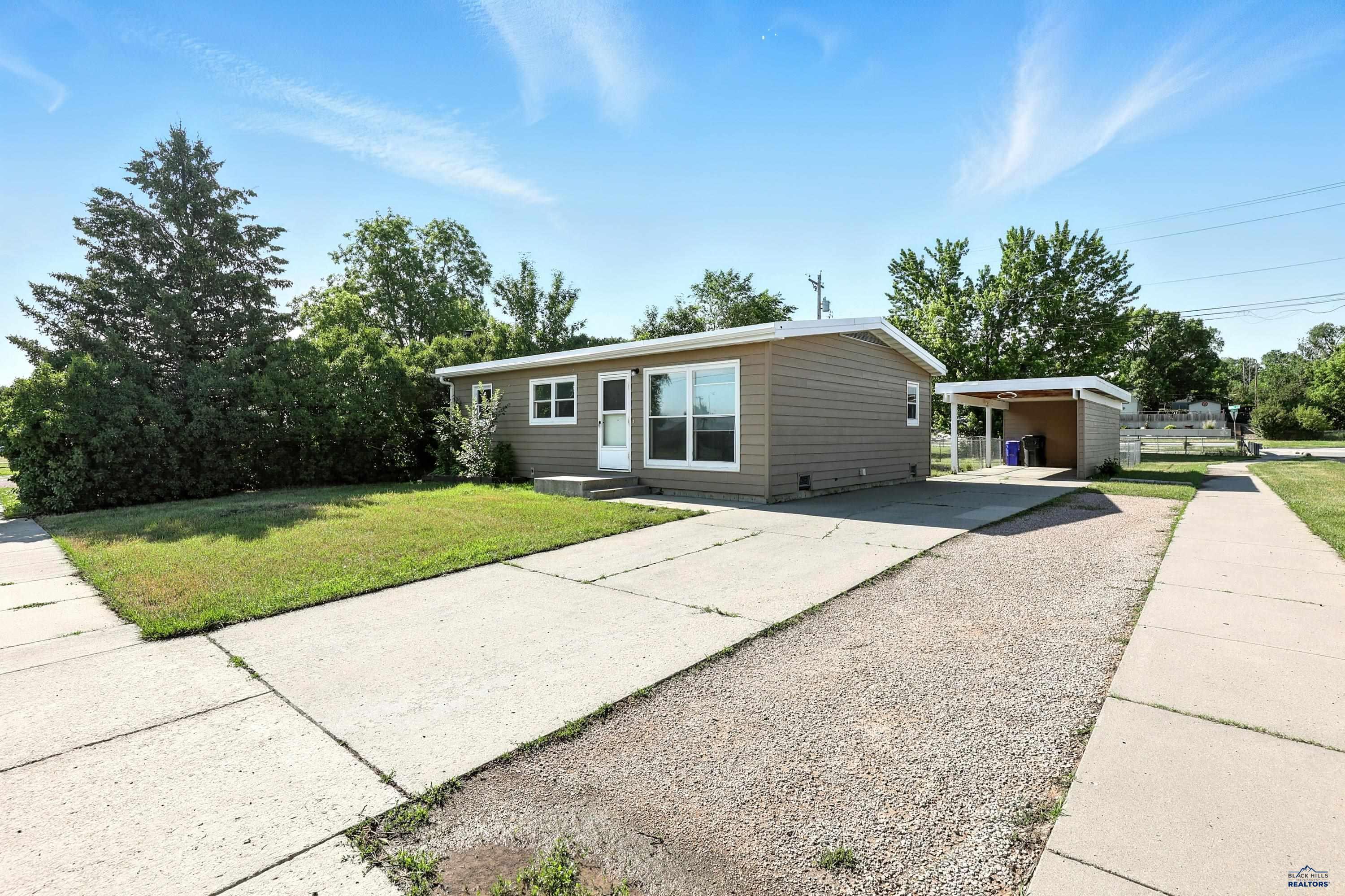 Property Photo: 1111 E St Francis 1111 E Saint Francis St SD 57701