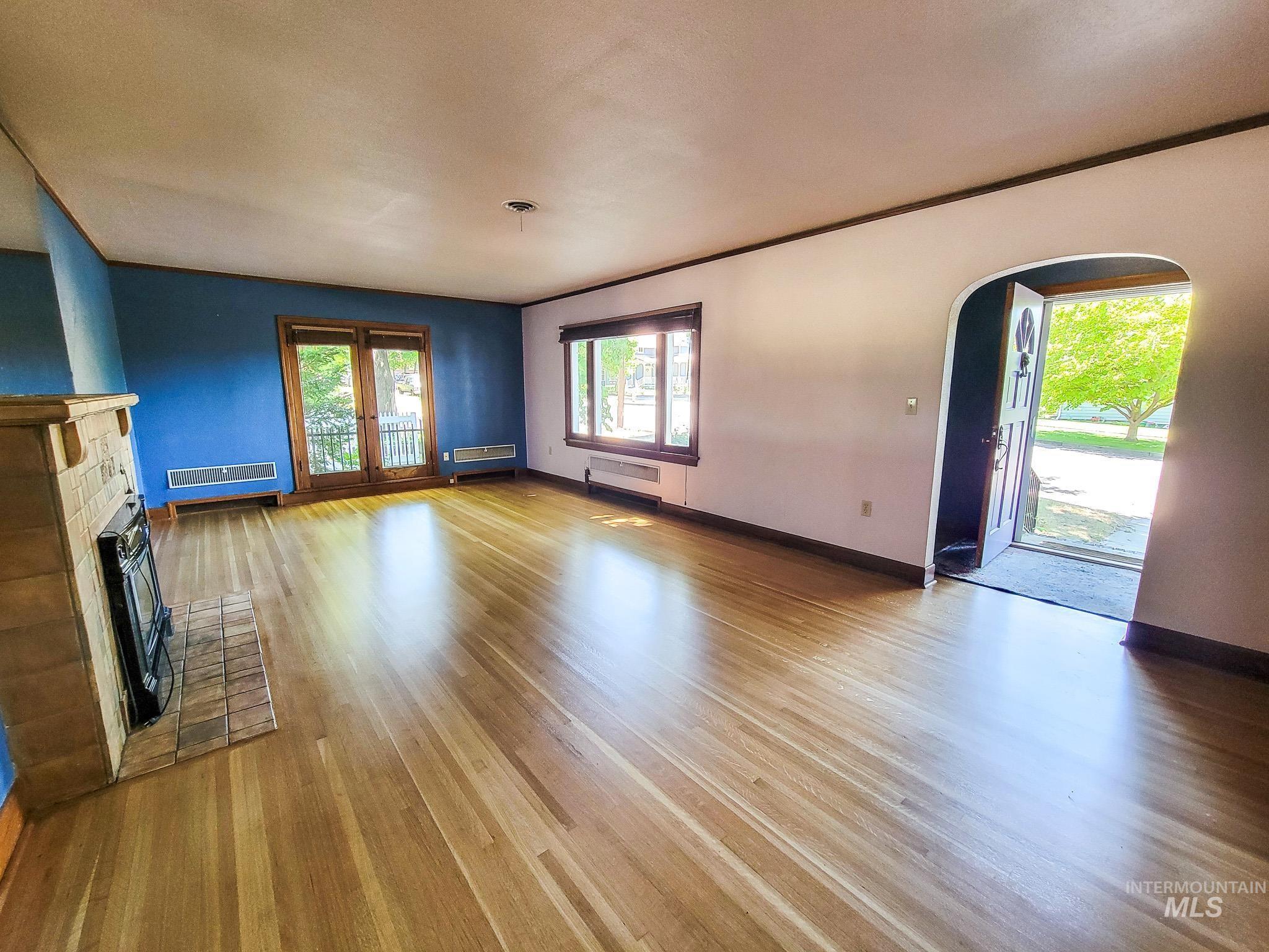 Property Photo: 221 7th Ave ID 83501-0000