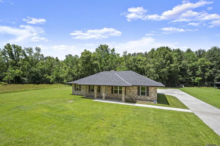 Property Photo:  7151 Dyer Rd  LA 70714 