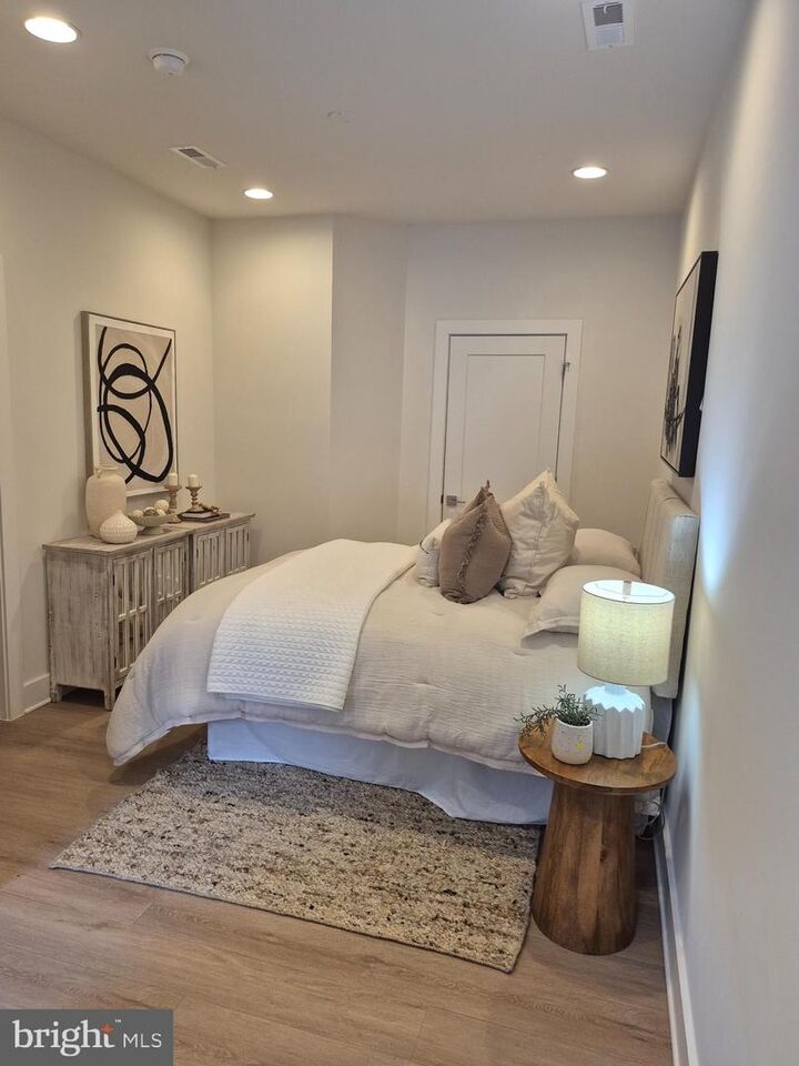 Property Photo:  14944 Dispatch St 2  MD 20850 