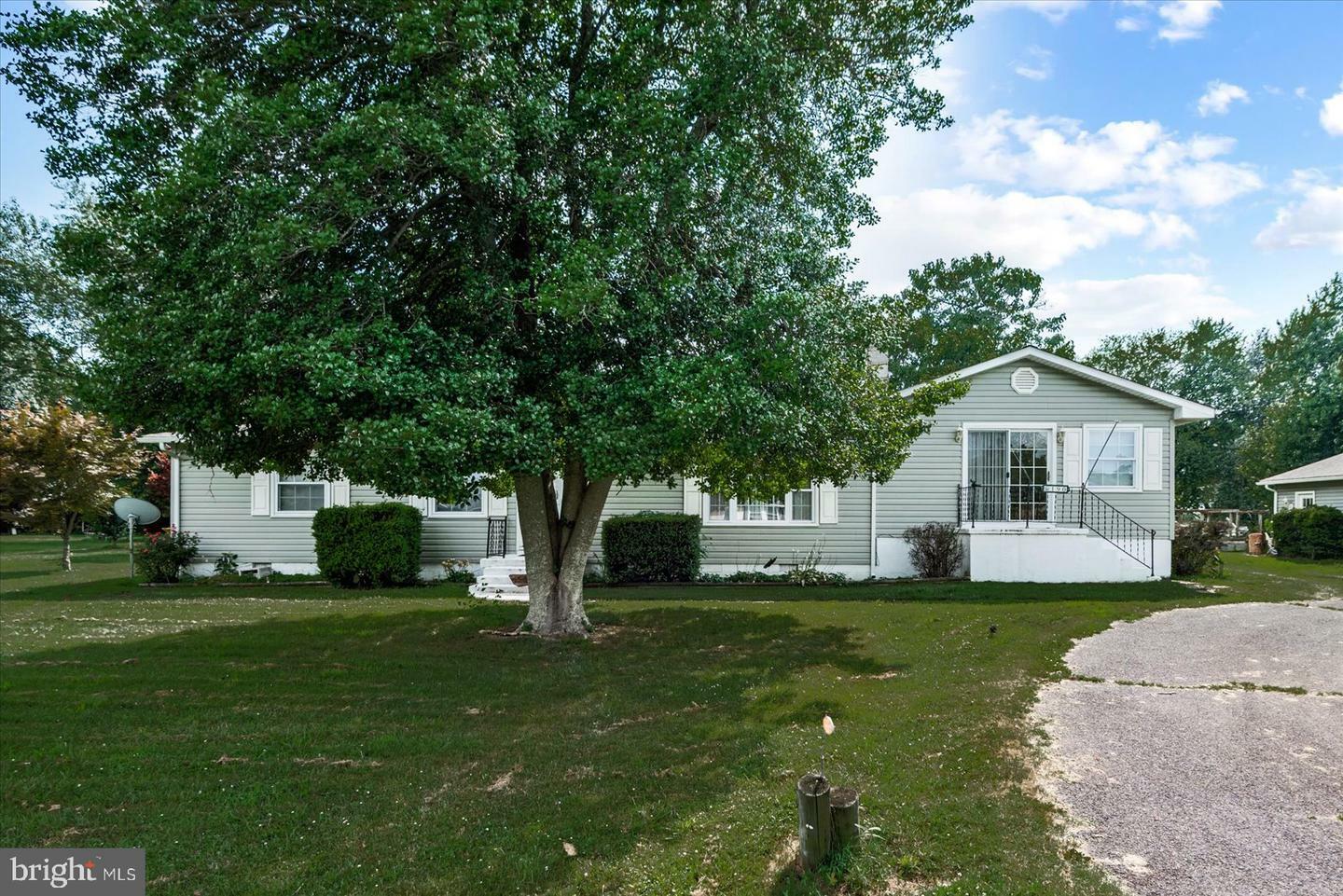 Property Photo: 190 Blackwell Road VA 22443