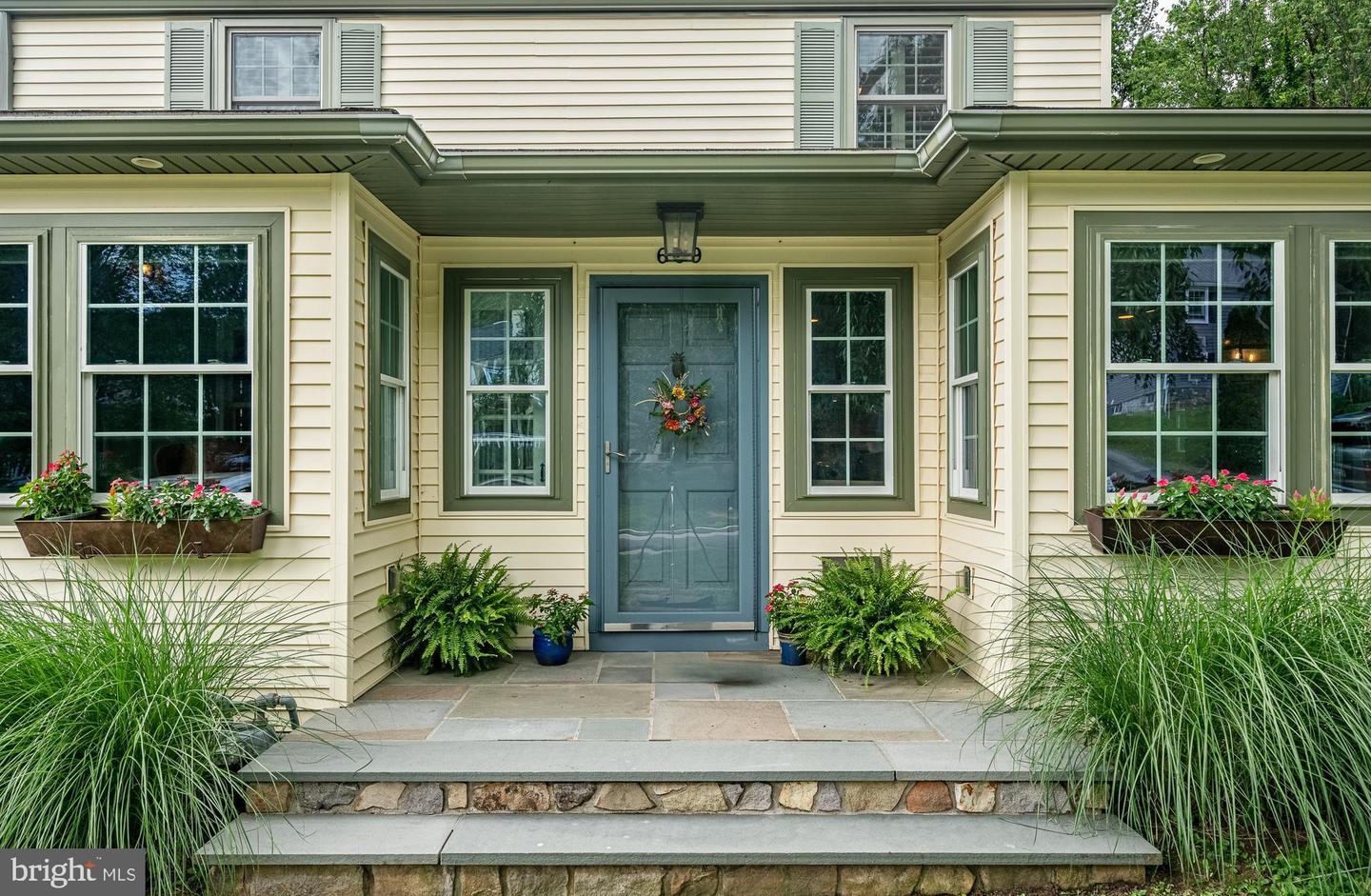 Property Photo: 609 Lanmore Avenue PA 19087