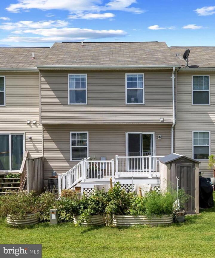 Property Photo:  116 Creekside Commons Court  MD 21666 
