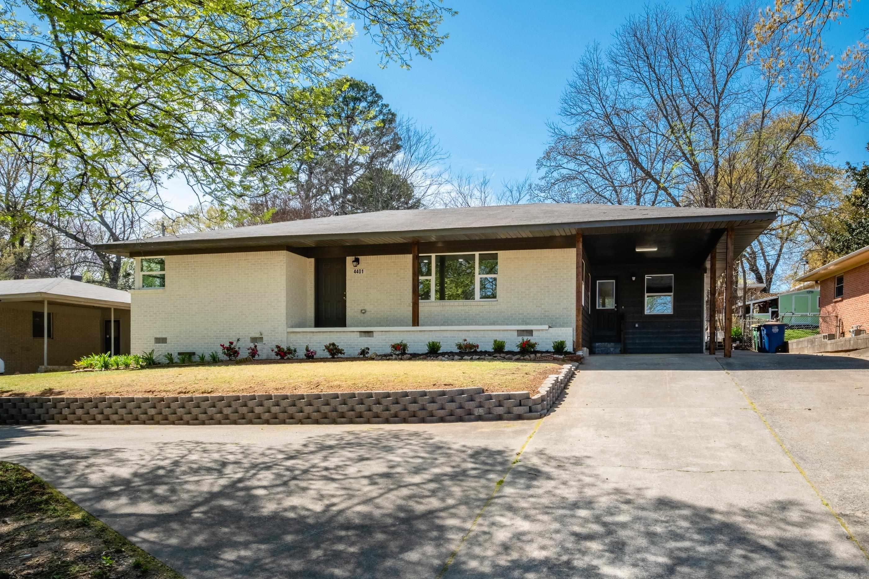 Property Photo: 4401 Glenmere Road AR 72116