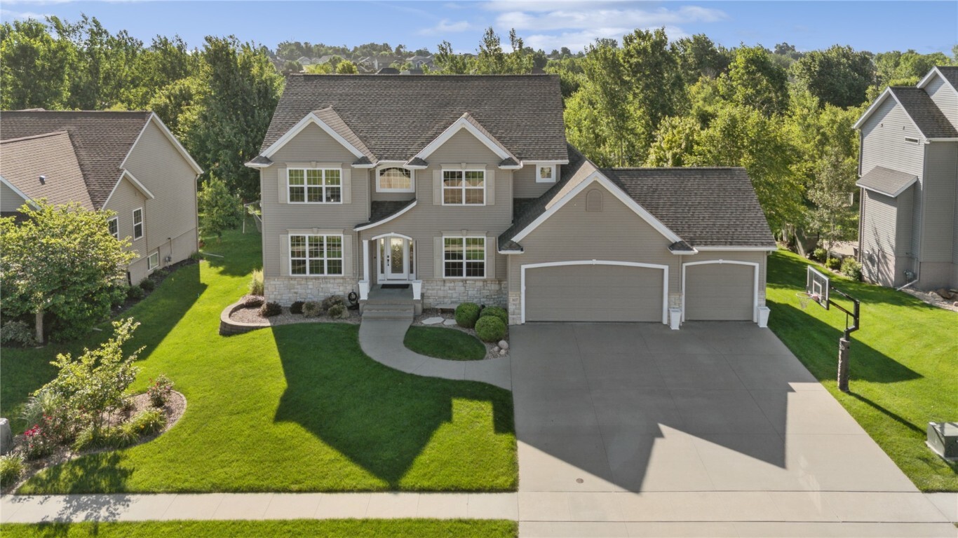 Property Photo: 3037 Brookfield Drive IA 52302