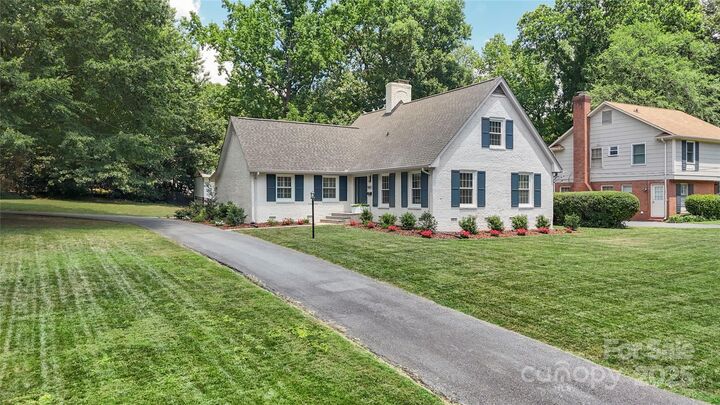 Property Photo: 4201 Tyndale Avenue NC 28210