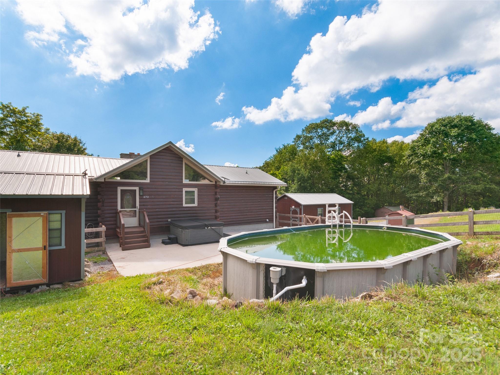 Property Photo: 672 Windswept Ridge Road NC 28716