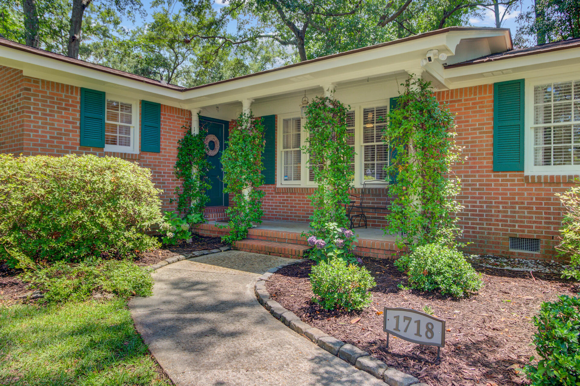 Property Photo: 1718 Afton Avenue SC 29407
