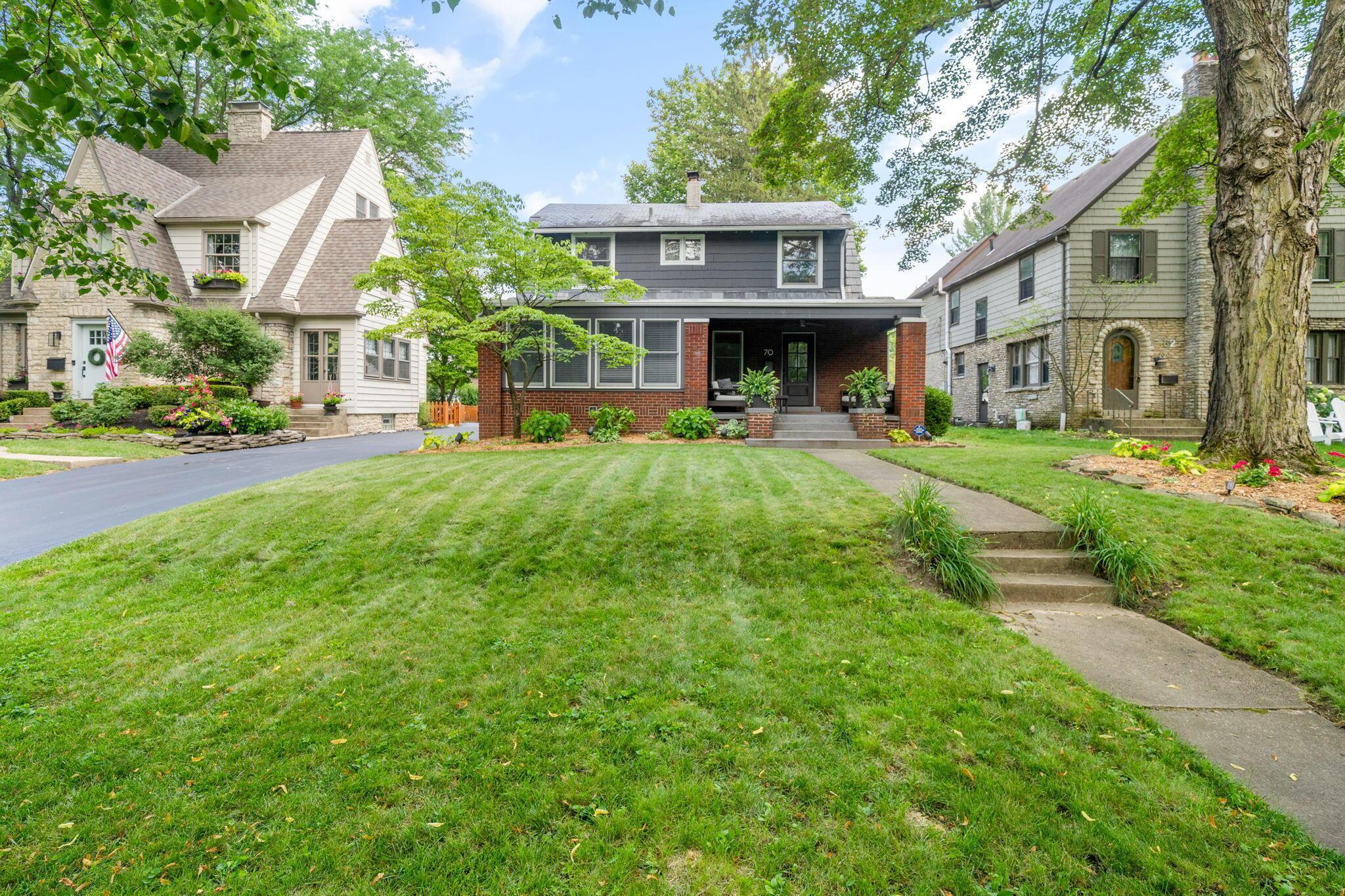 Property Photo: 70 N Cassingham Road OH 43209