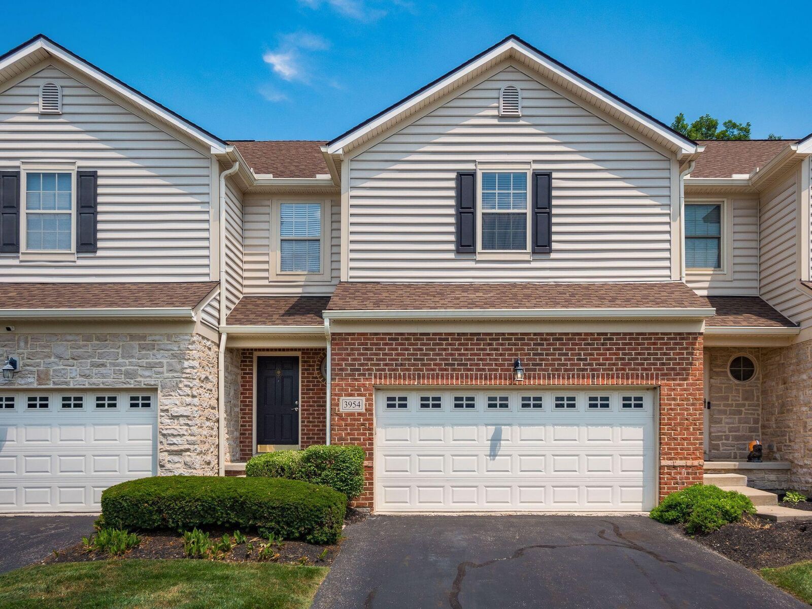 Property Photo: 3954 Stapleford Drive OH 43230