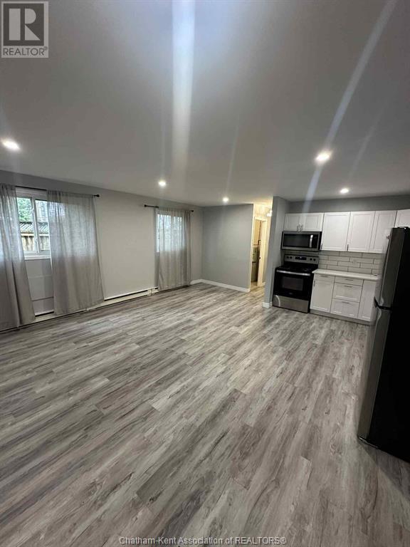 Property Photo:  222 St. Clair Street 108  ON N7L 3J7 