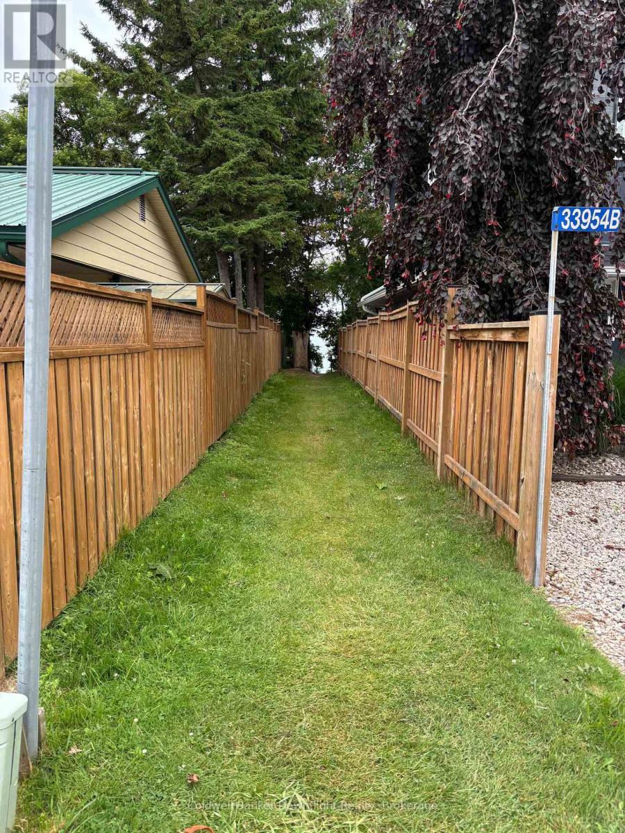 Property Photo: 33962 Highlands Drive ON N0M 1N0