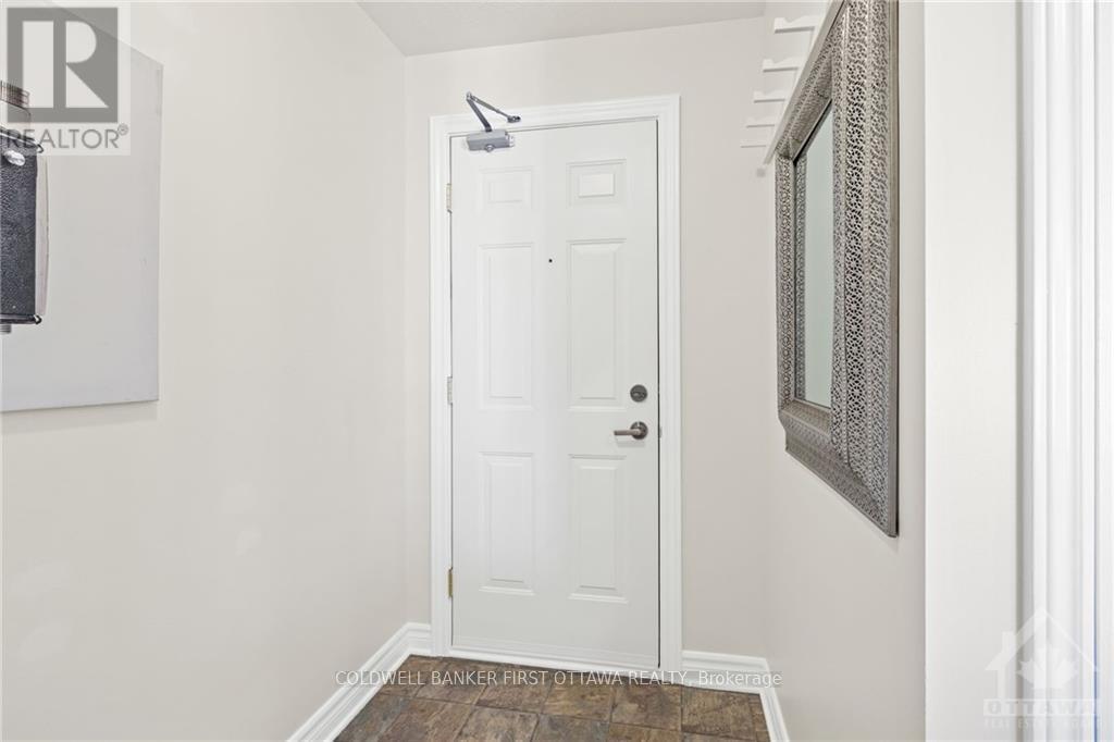Property Photo: 304 Paseo Private 5 ON K2G 4N7