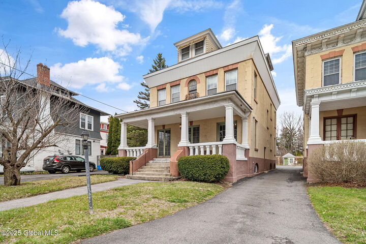 Property Photo:  577 Western Avenue  NY 12203 