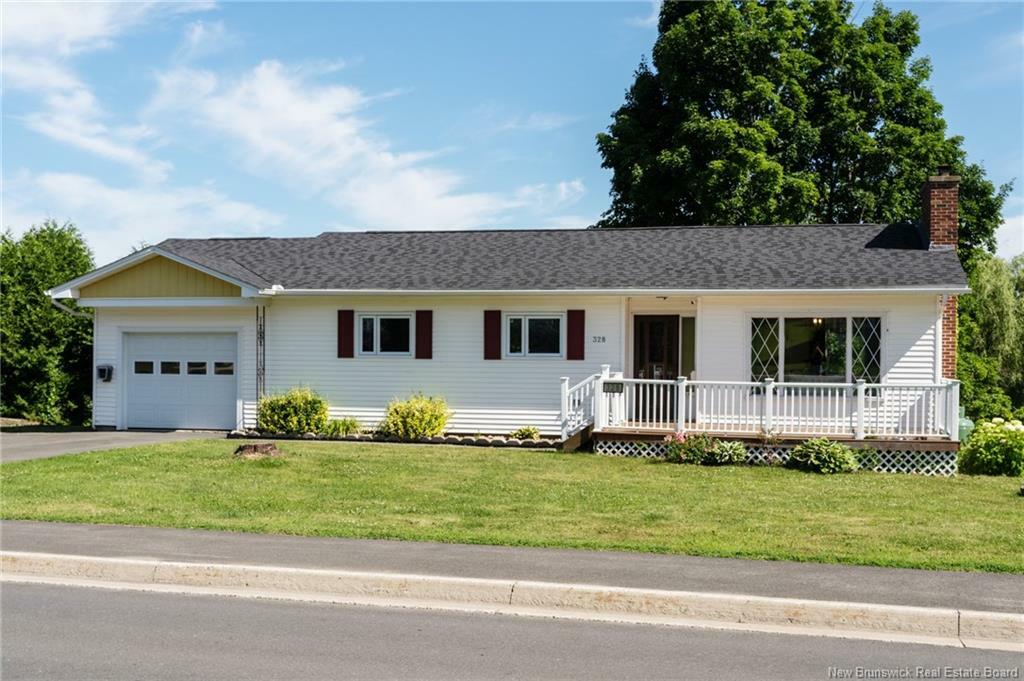 328 Macdonald Avenue  Oromocto NB E2V 1A7 photo