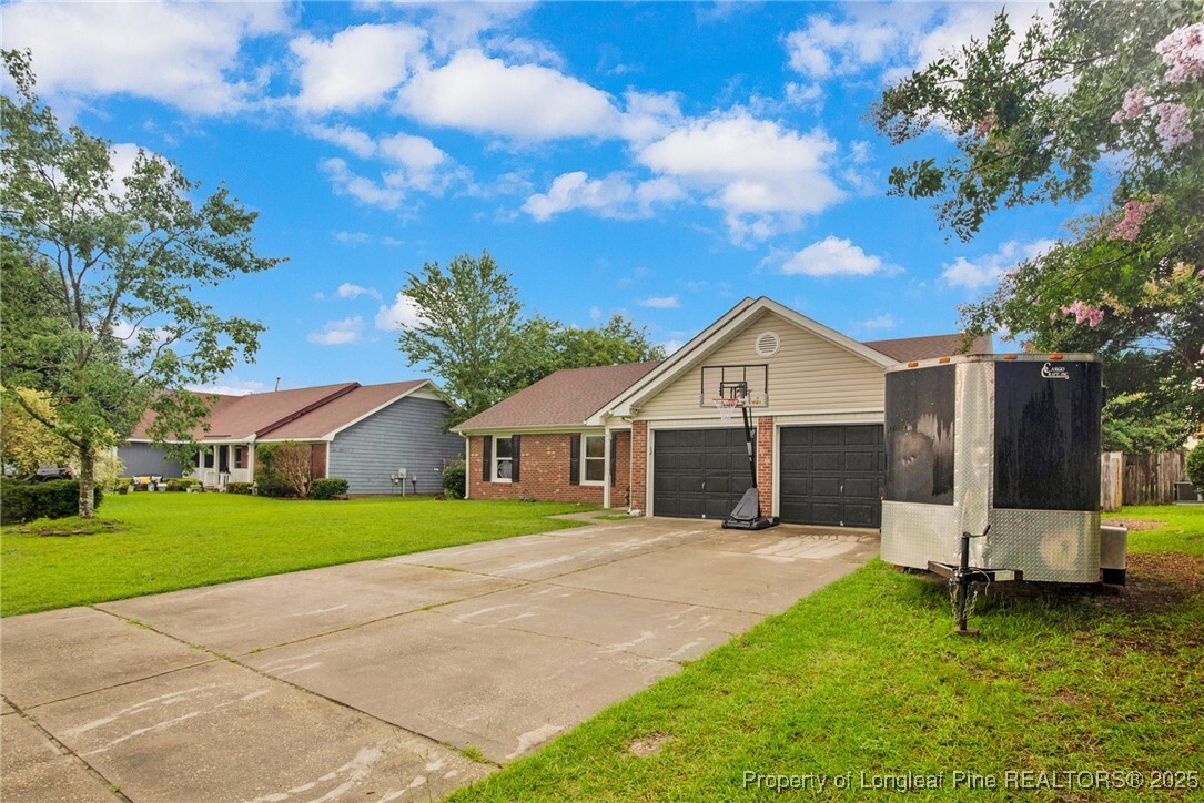 Property Photo:  409 Old Farm Road  NC 28314 