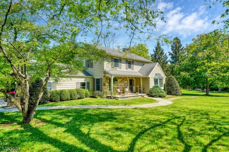 3 Scarlet Oak Rd  Tewksbury Twp. NJ 07830 photo