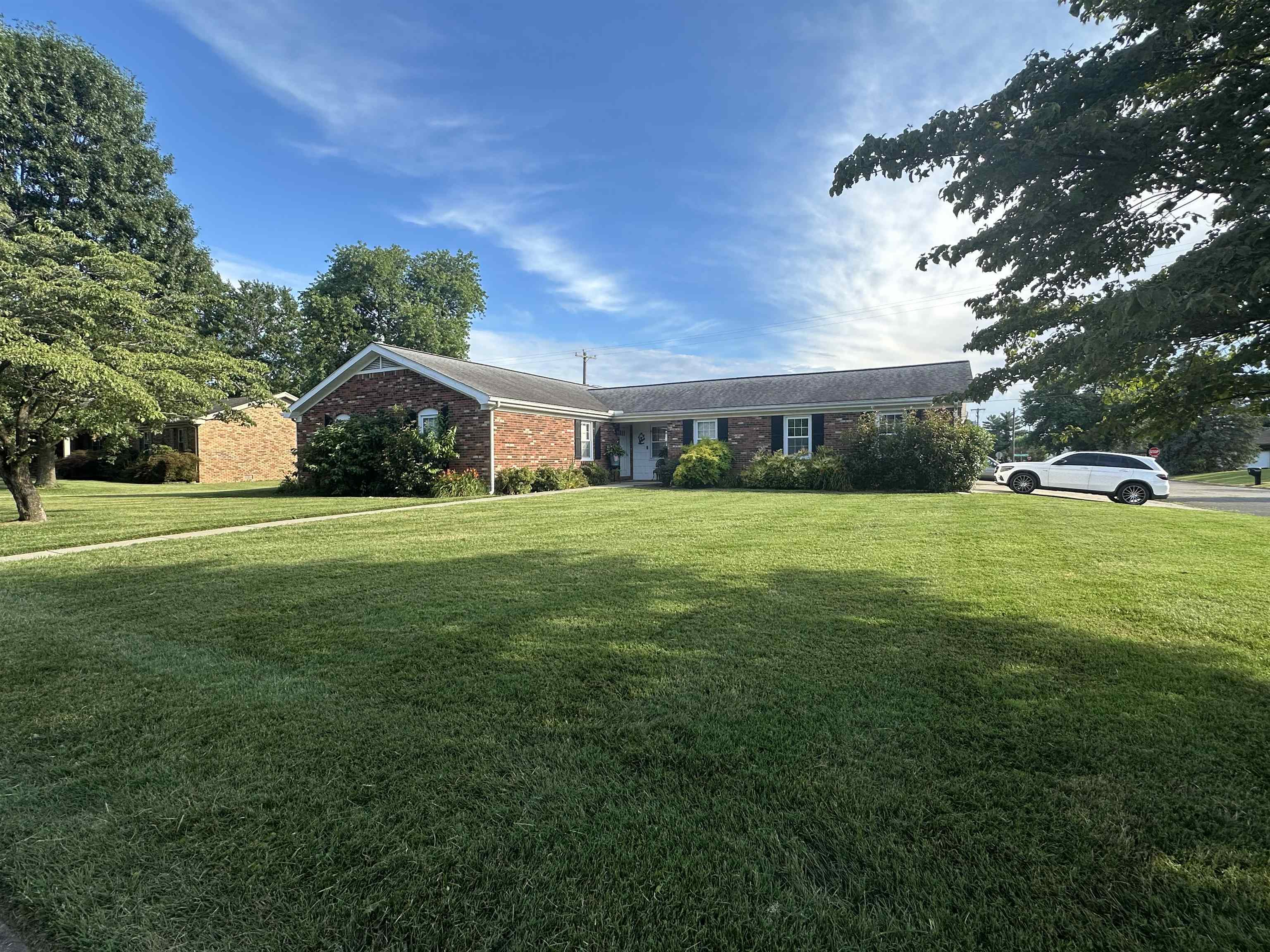 Property Photo: 1302 Glengary Way KY 42420
