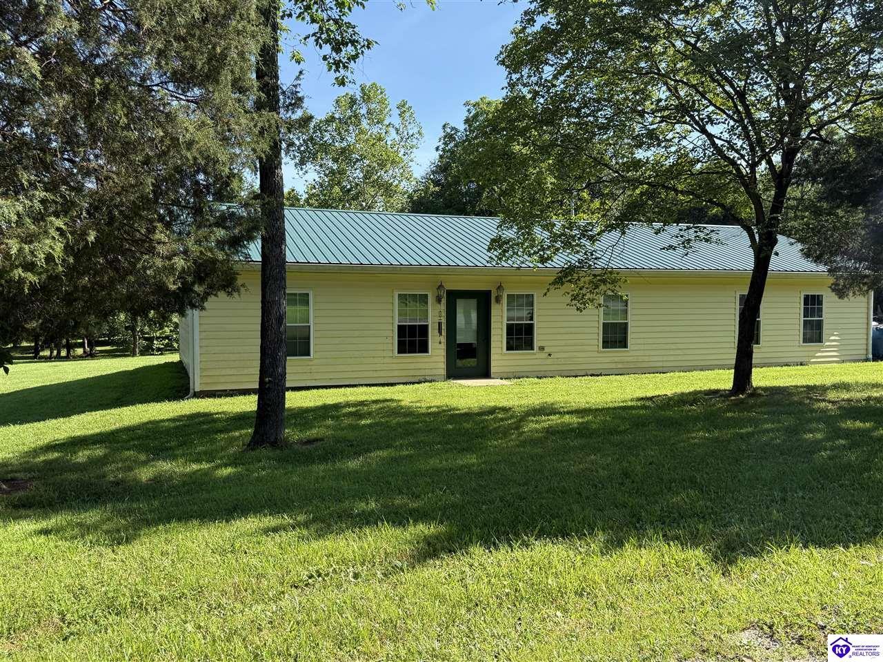Property Photo: 1315 Cherokee Road KY 40108