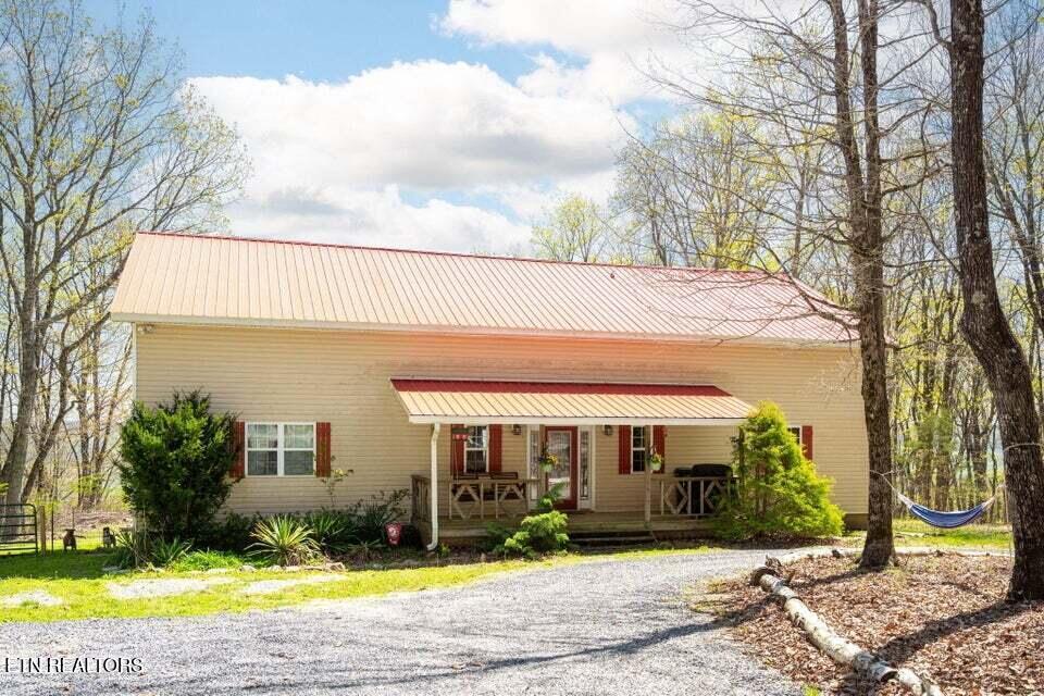 Property Photo: 264 Harlee Vista Rd TN 37367