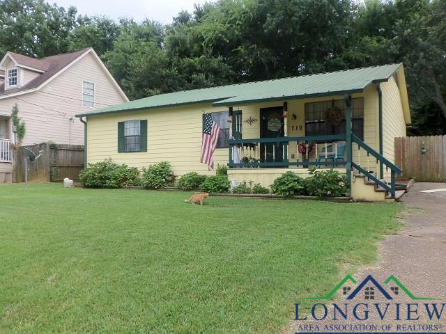 Property Photo: 710 Florey Street TX 75662