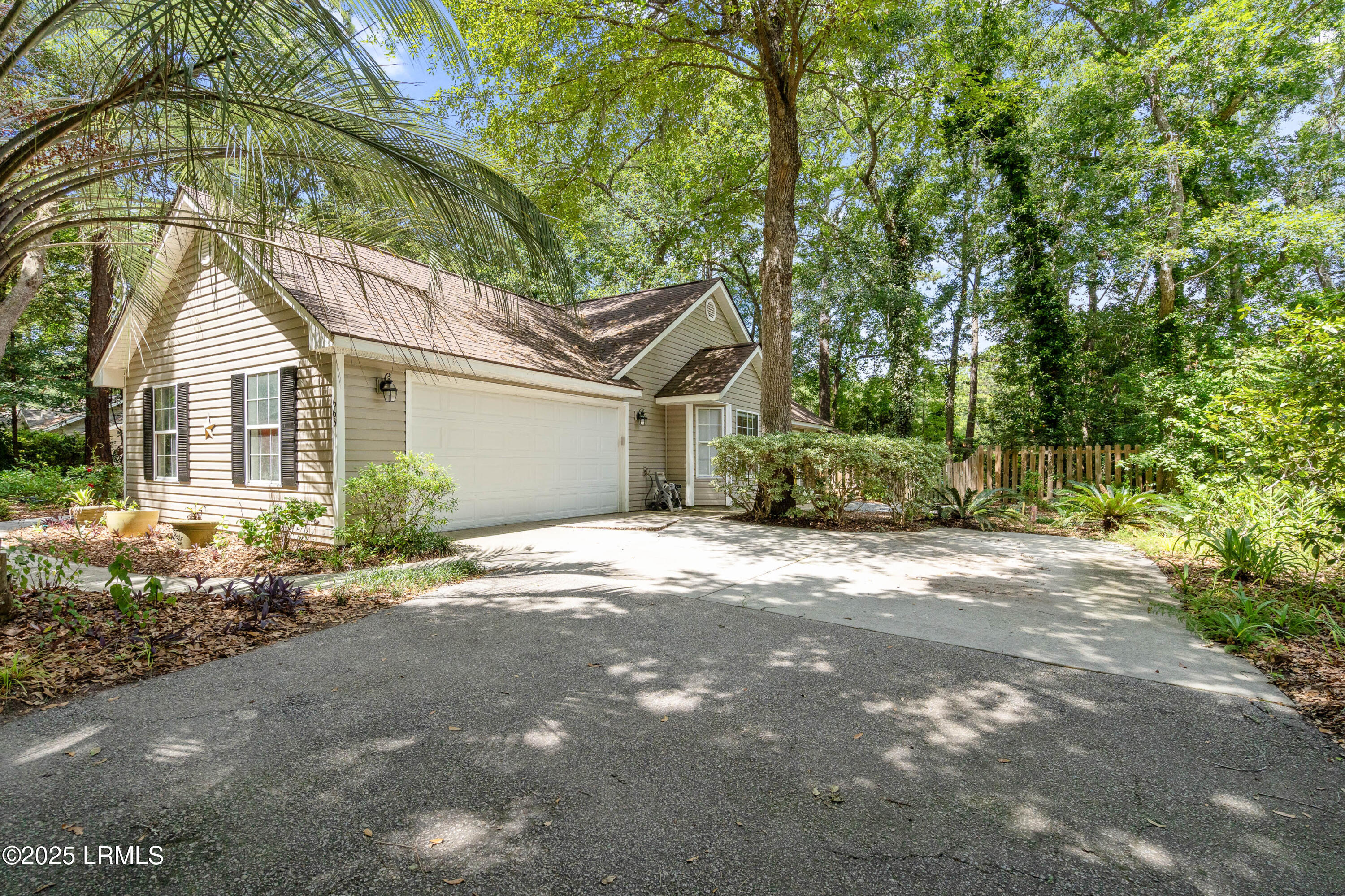 Property Photo: 663 Sams Point Road SC 29907