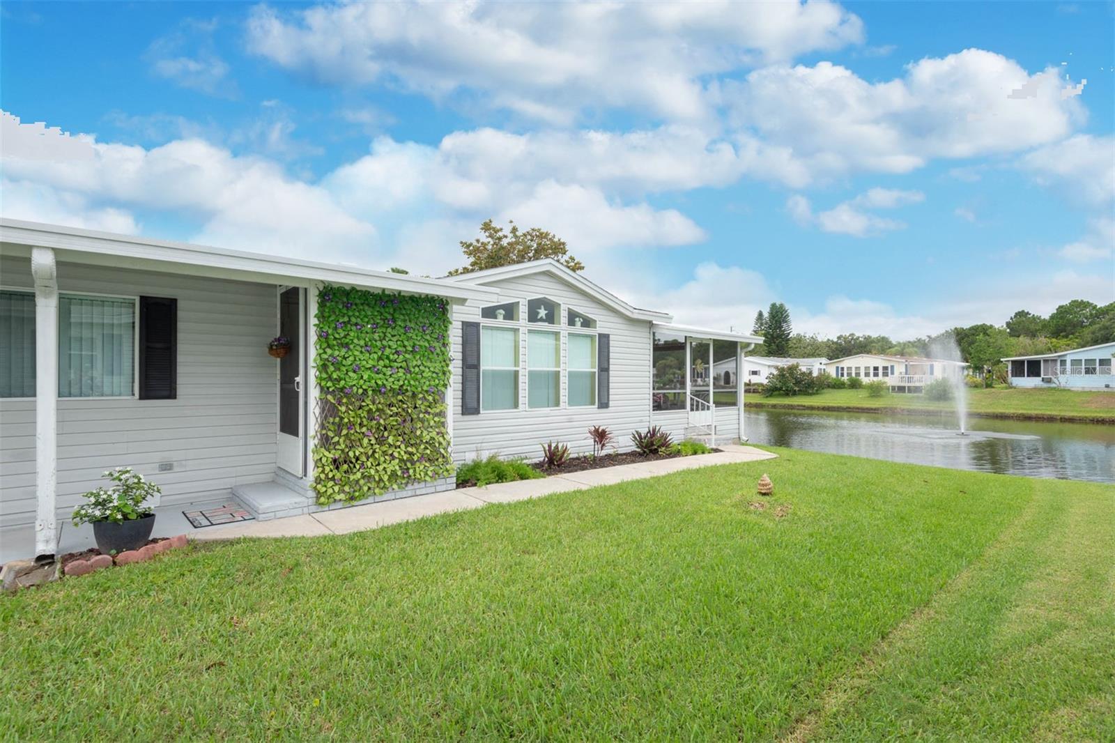 Property Photo: 504 Portside Lane FL 32141