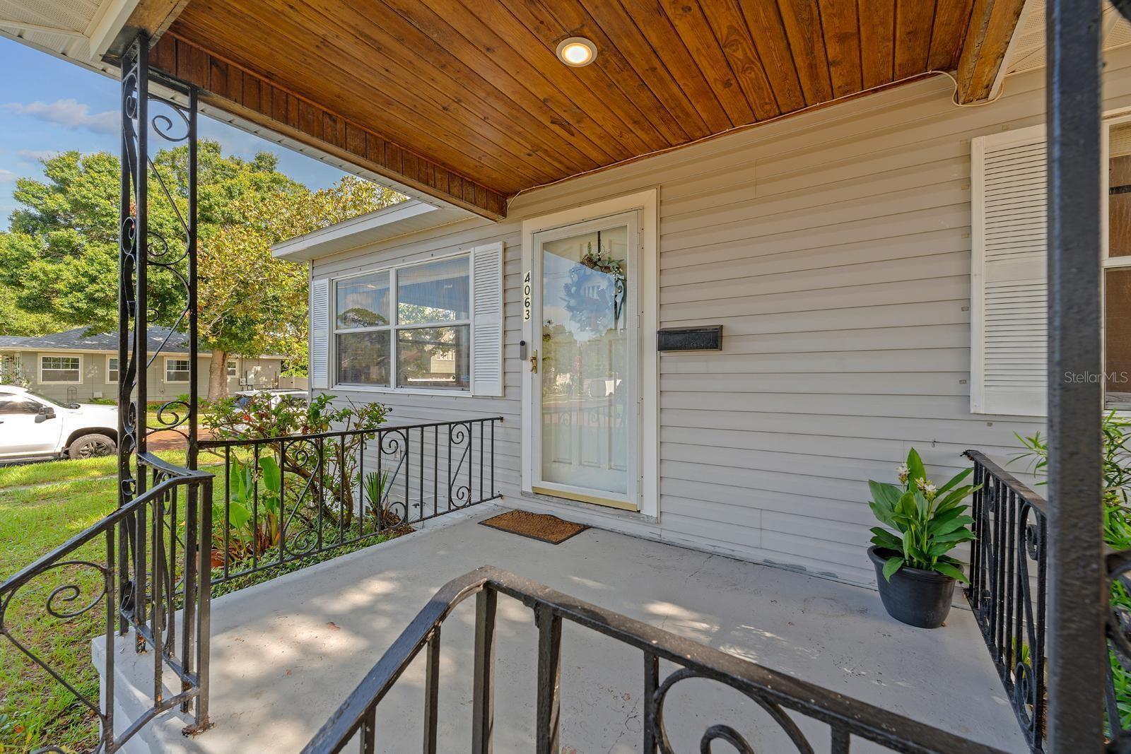 Property Photo: 4063 2nd Avenue S FL 33711