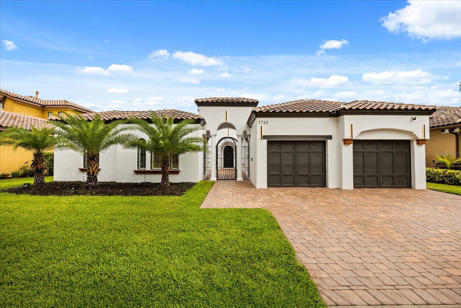 Property Photo: 7733 Pointe Venezia Drive FL 32836
