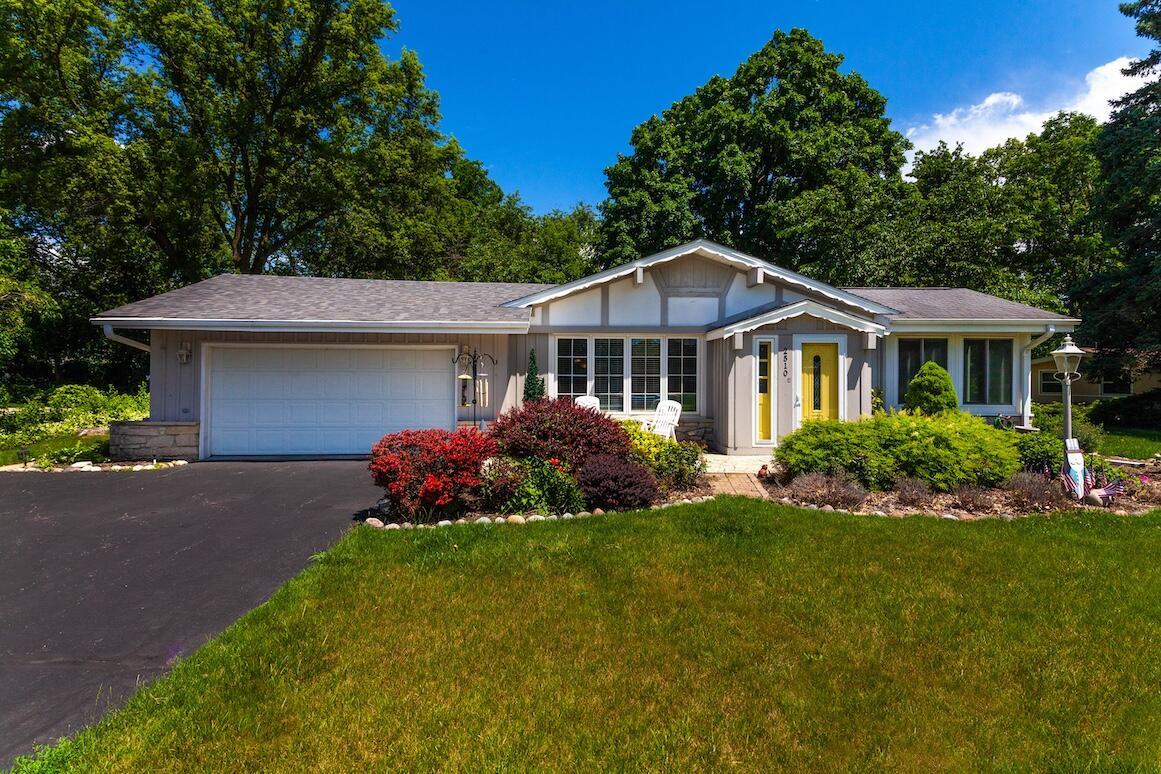 2510 Anita Dr  Brookfield WI 53045 photo