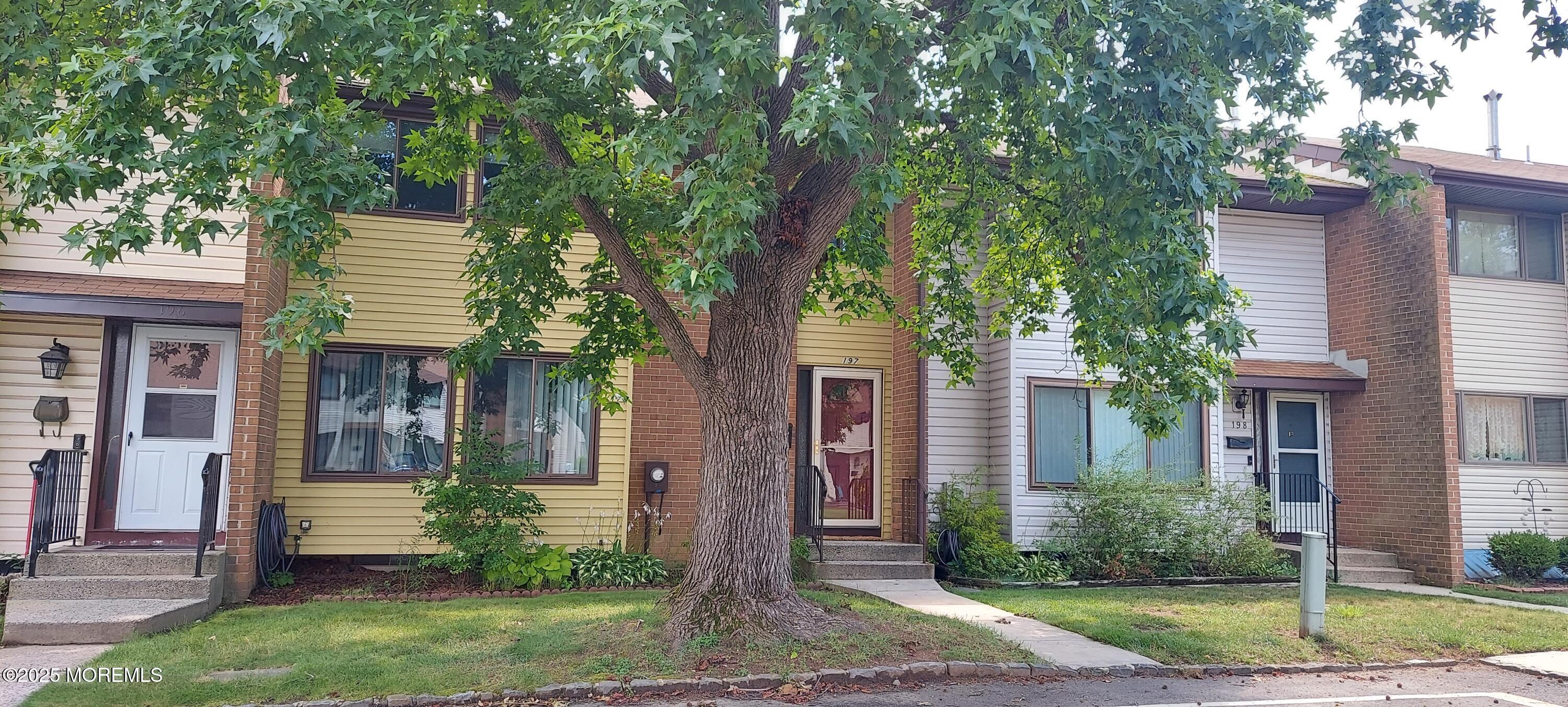Property Photo:  197 Canterbury Court  NJ 08520 