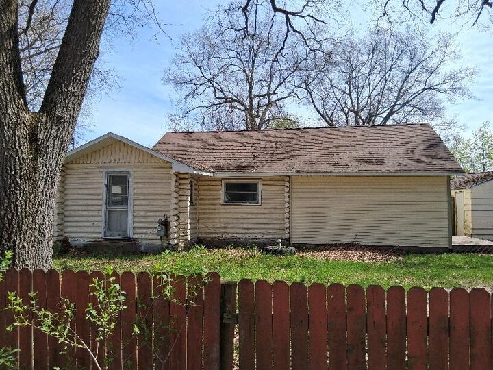 Property Photo: 1180 S Bolen Road MI 49442
