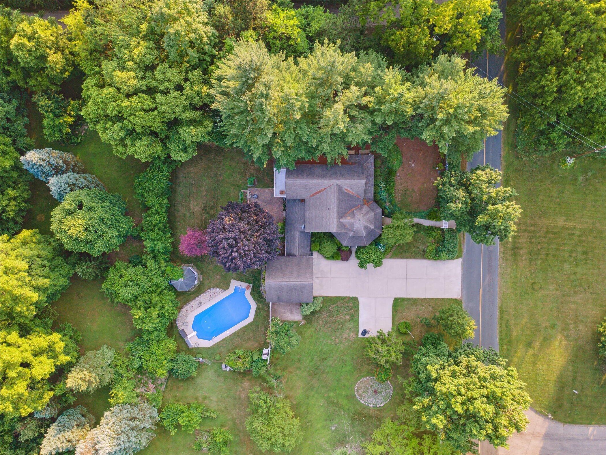 Property Photo: 6512 Rs Ave Avenue E MI 49088