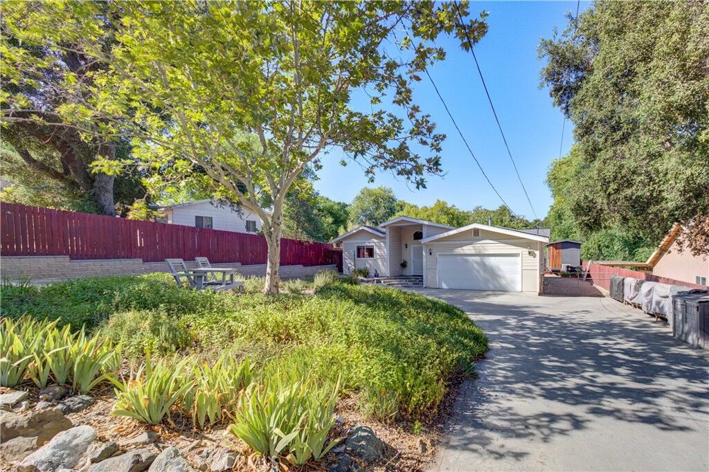 Property Photo:  4887 Arizona Avenue  CA 93422 