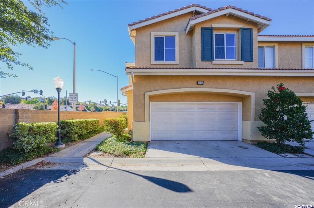 25401 Holly Beach Drive  Saugus CA 91350 photo