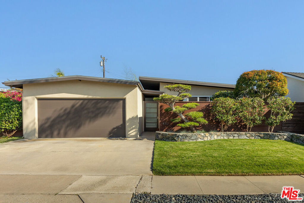Property Photo: 830 Marvista Avenue CA 90740