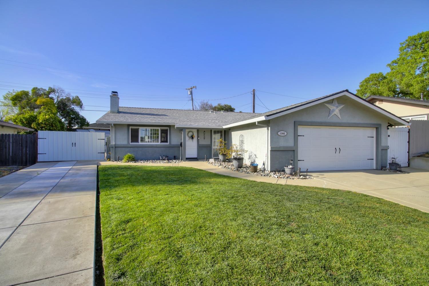 Property Photo:  1302 Susan Circle  CA 95661 