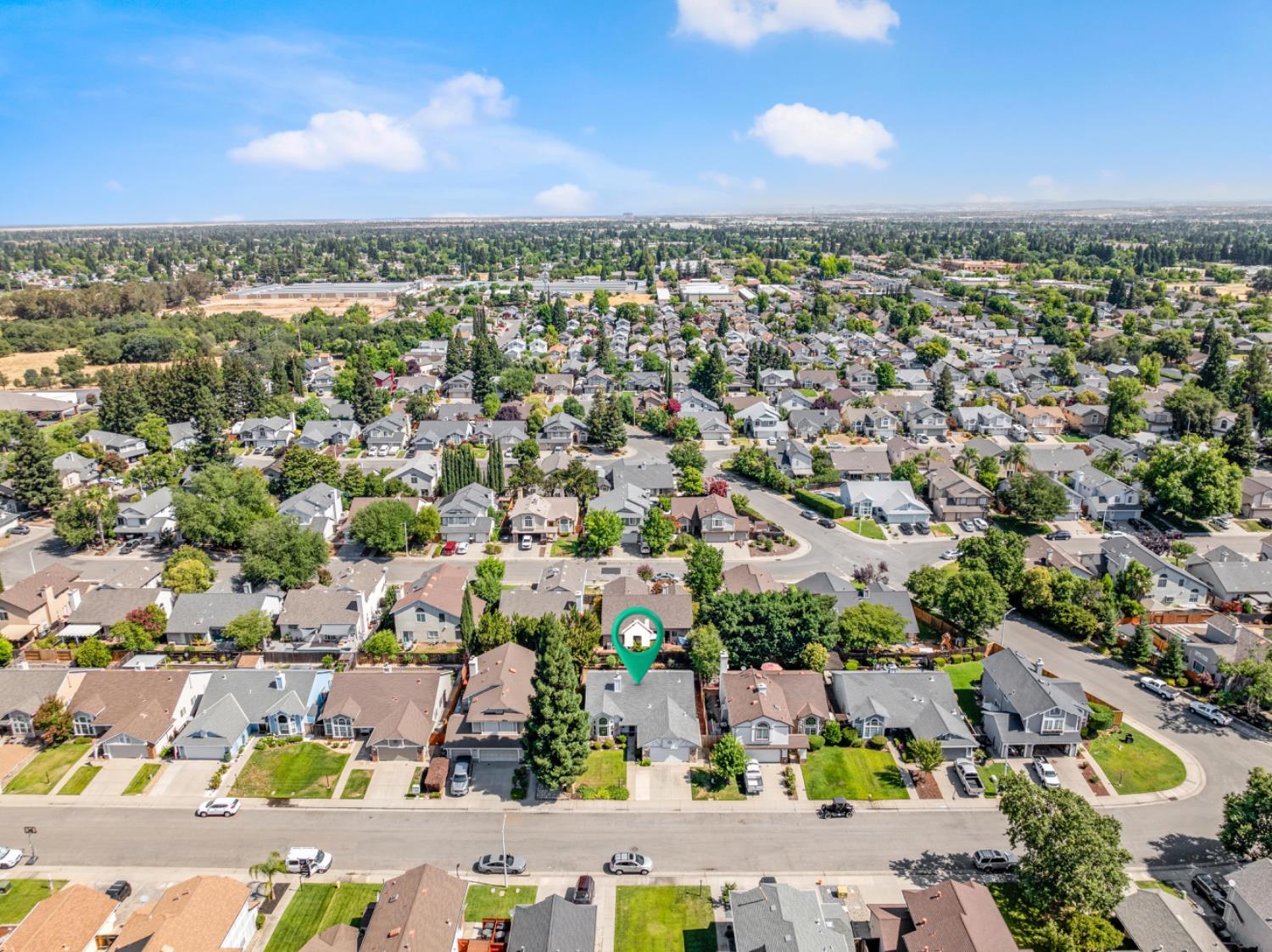 Property Photo: 1351 Champagne Circle CA 95747