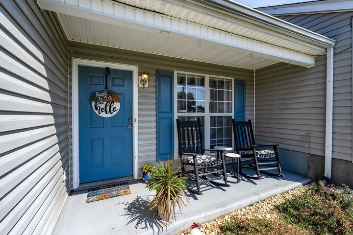 Property Photo:  413 Keswick Ct  TN 37167 