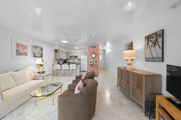 Property Photo: 1071 Edgewood Avenue S 407 FL 32205