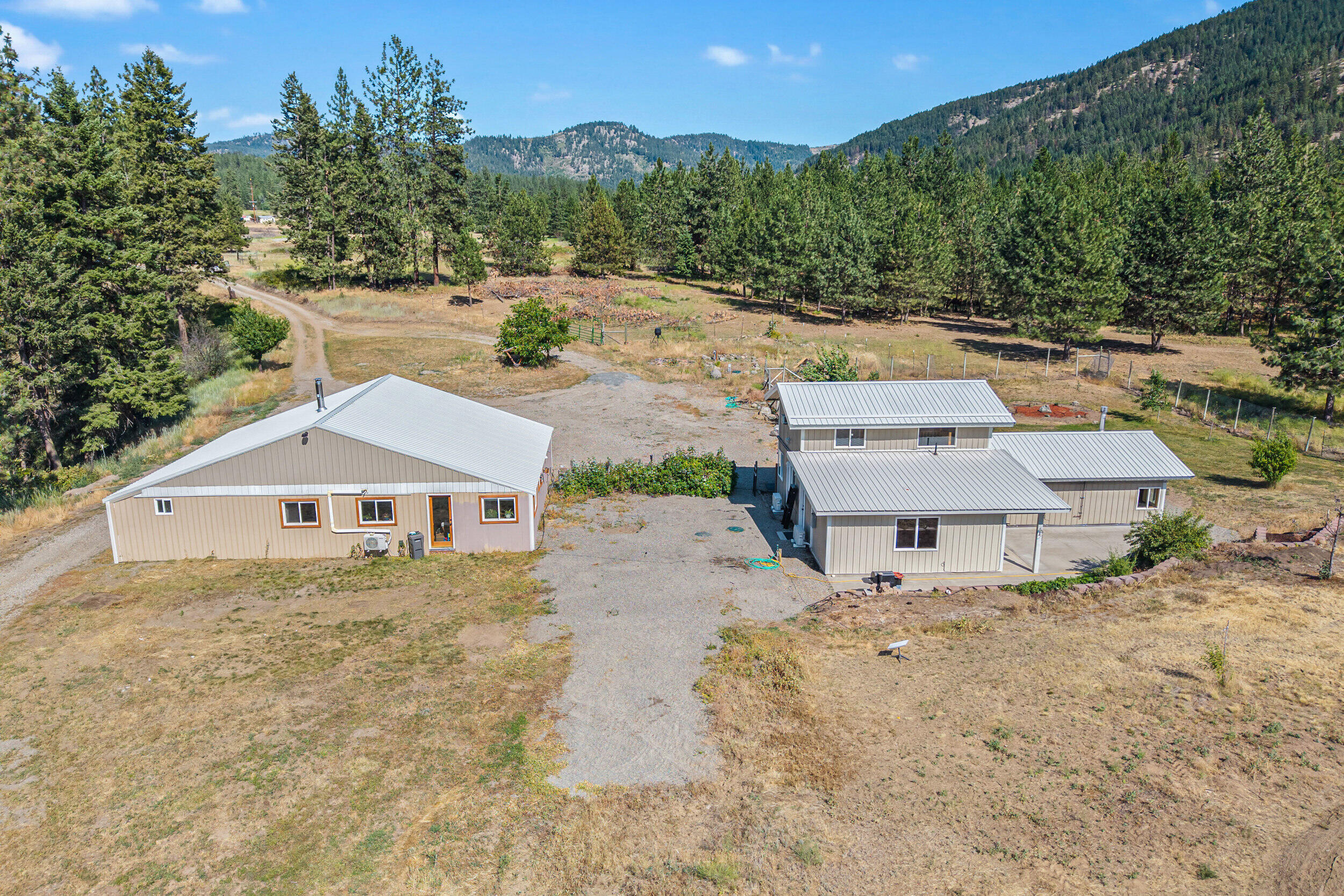 Property Photo: 3305 Bradeen Rd WA 99167